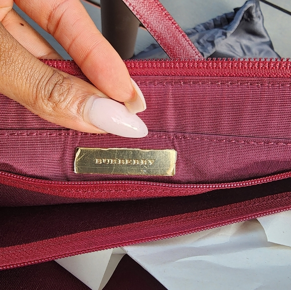 EUC Burberry Tote - Picture 4 of 5